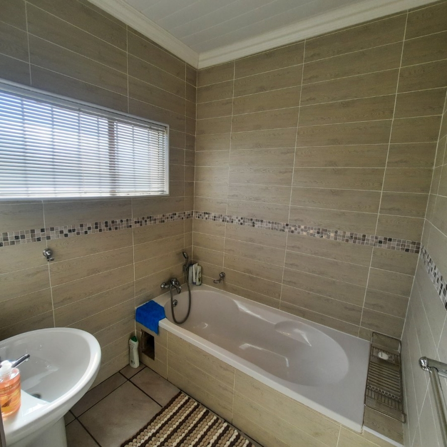 3 Bedroom Property for Sale in Estoire Free State